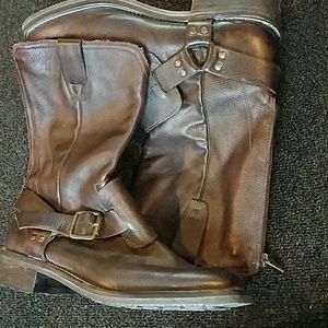 Great condition boots! Barely wore them.